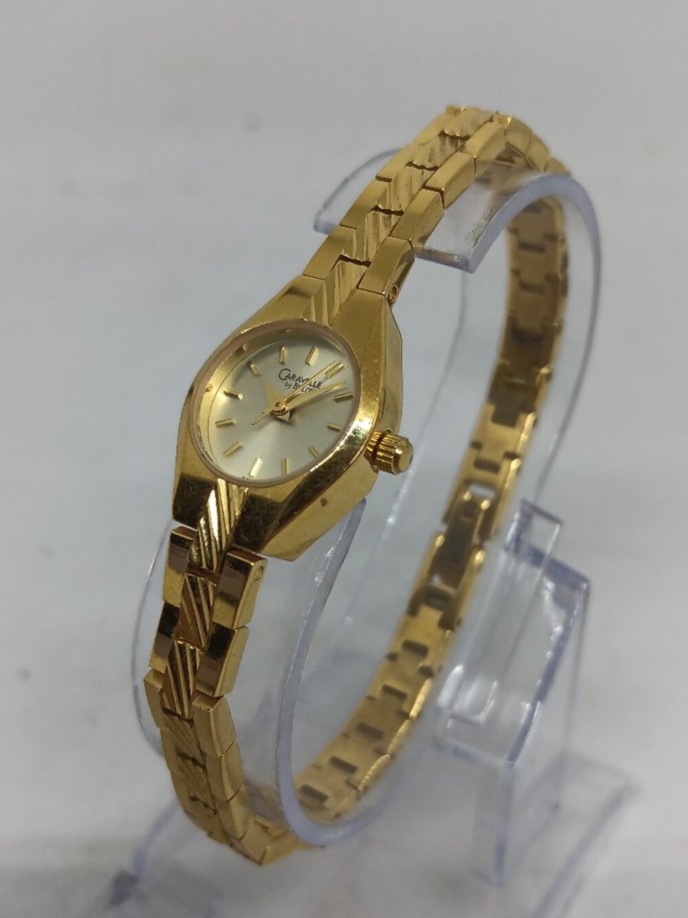 VINTAGE 1999 Caravelle 44L14 Women's 17mm Gold Tone Quartz Watch